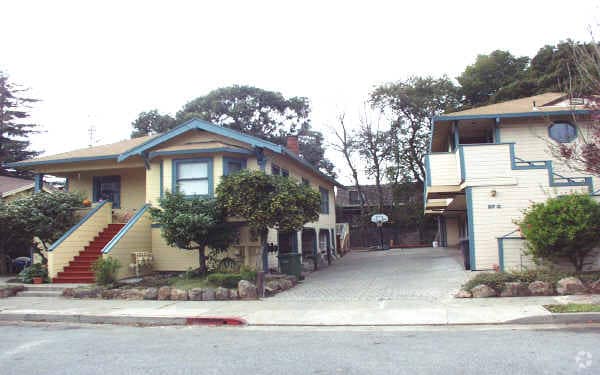 Building Photo - 27 Stevens Pl