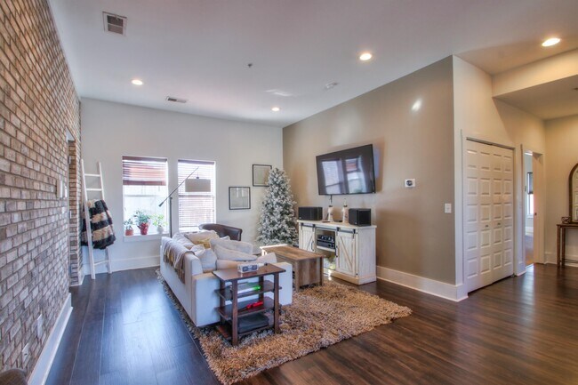 Photo - 3204 Long Blvd Townhome