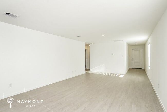 Building Photo - 3057 Fantasy Ter Dr