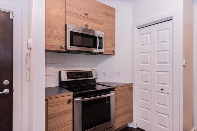 Photo du bâtiment - 6670 Rue Jeanne-Mance