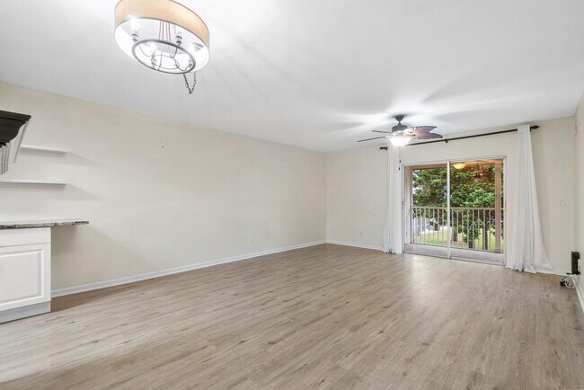 Foto del edificio - 18081 SE Country Club Dr