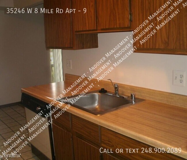 Foto del edificio - 35246 W 8 Mile Rd
