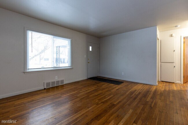 Building Photo - 2 br, 1 bath House - 1350 E Webster St