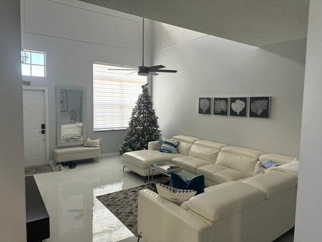 Foto del edificio - 1844 Capeside Cir