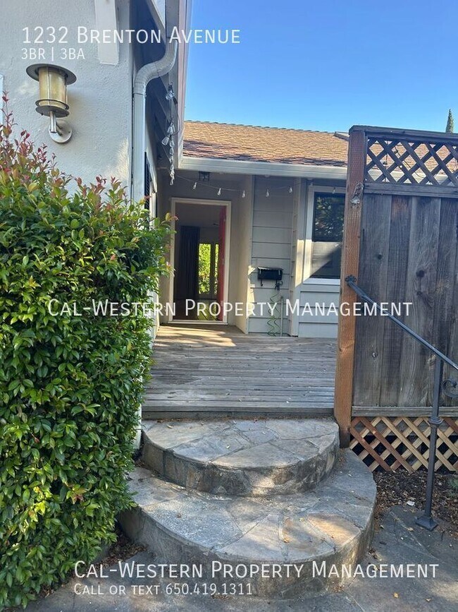 Building Photo - 1232 Brenton Ave