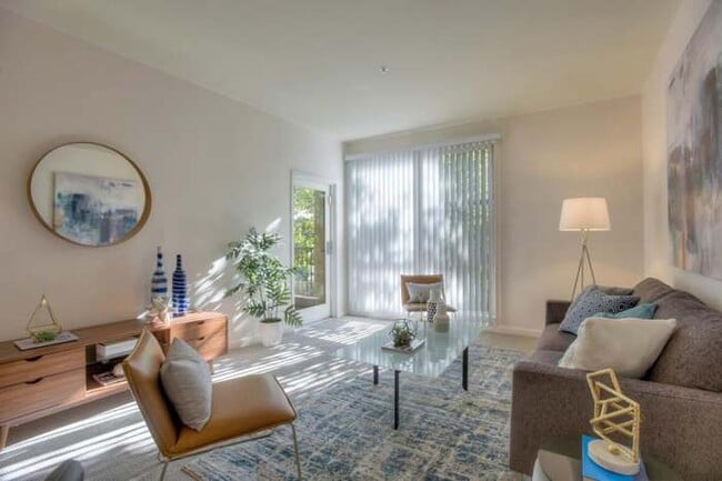 Building Photo - 1488 El Camino Real