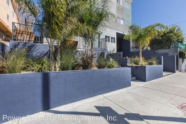 Building Photo - 520 N Virgil Ave