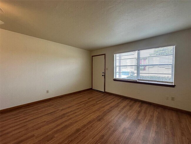 Foto del edificio - 500 Stinson St