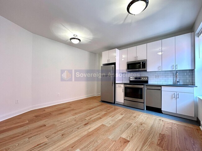 Foto del edificio - 615 Fort Washington Ave