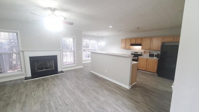 Building Photo - 351 Parkview Manor Dr