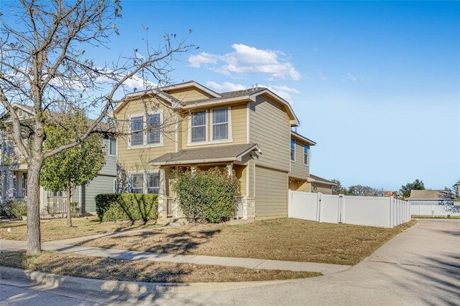 Building Photo - 1410 Davis Mountain Loop