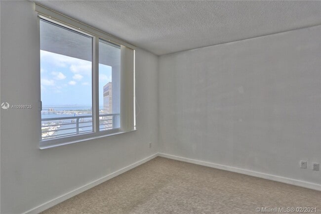 Building Photo - 325 S Biscayne Blvd