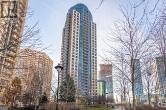 Building Photo - 330-330 Burnhamthorpe Rd W