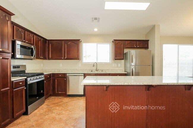 Building Photo - 13986 W Maui Ln