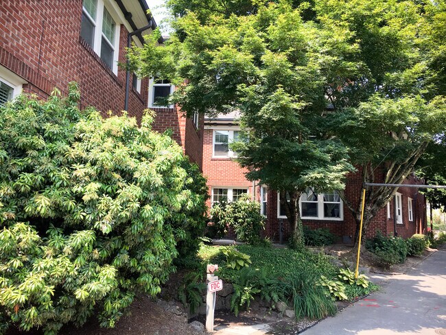 Exterior del edificio en NE 28th - 701 NE 28th Ave