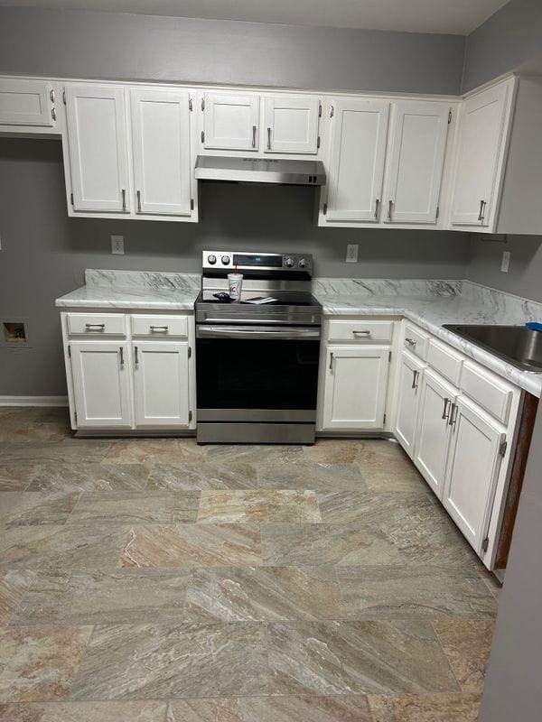 Building Photo - 8085 Creekwood Cir E