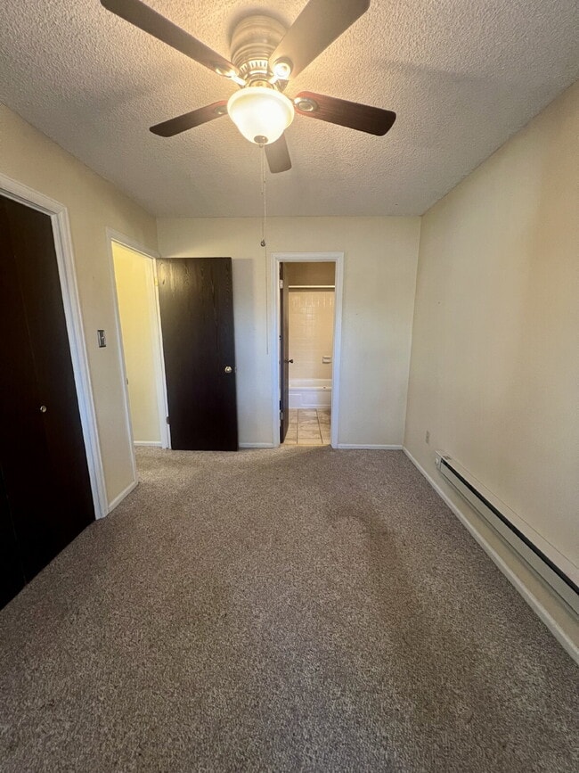 Foto del edificio - Main Level One Bedroom Now Ready