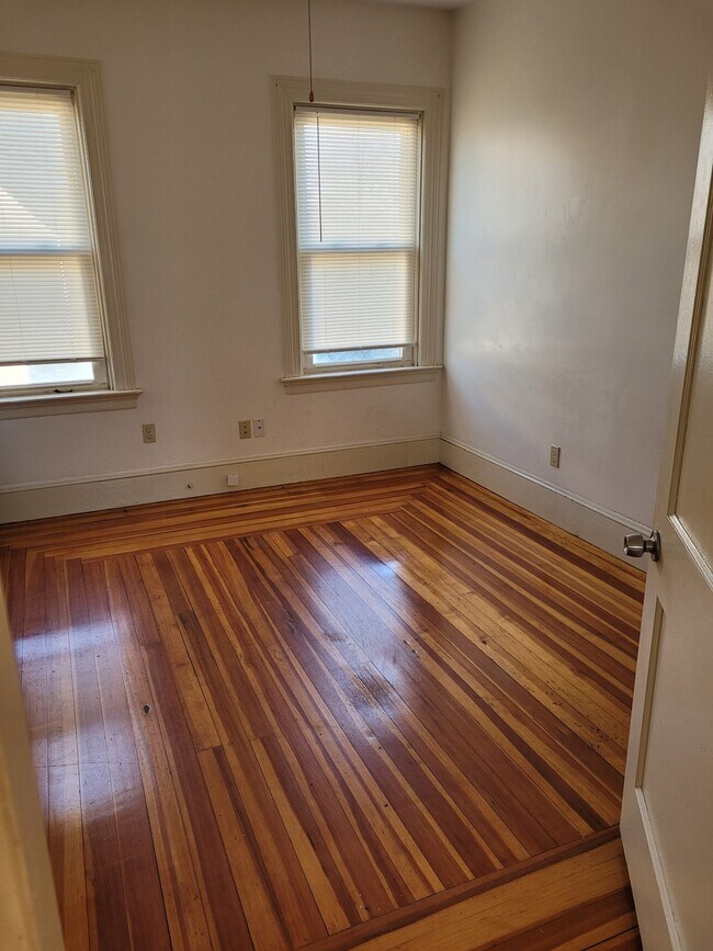 Bedroom - 72 Miller Ave