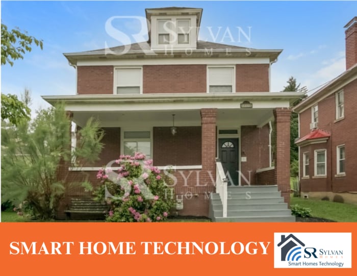 Primary Photo - Historic 4 BR, 1.5 BA home with modern con...