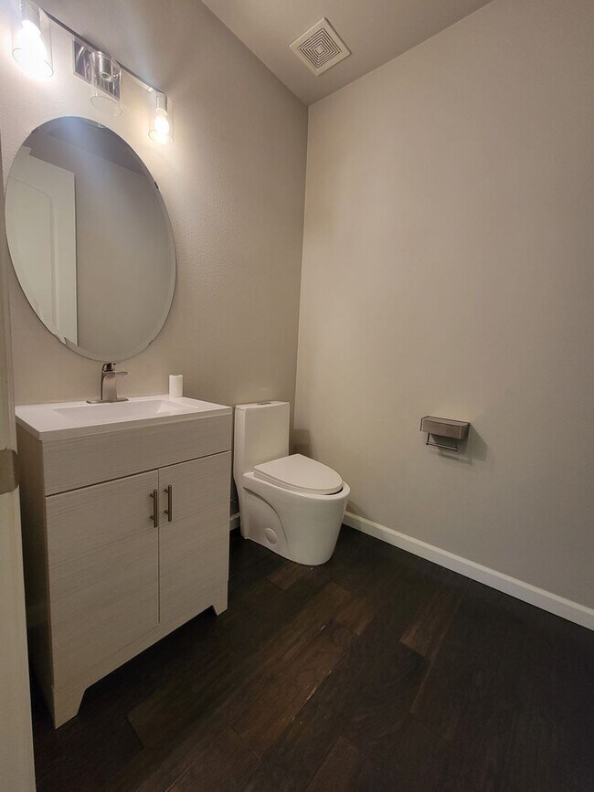 Foto del edificio - Elegant 4 Bedroom Home In Auburn