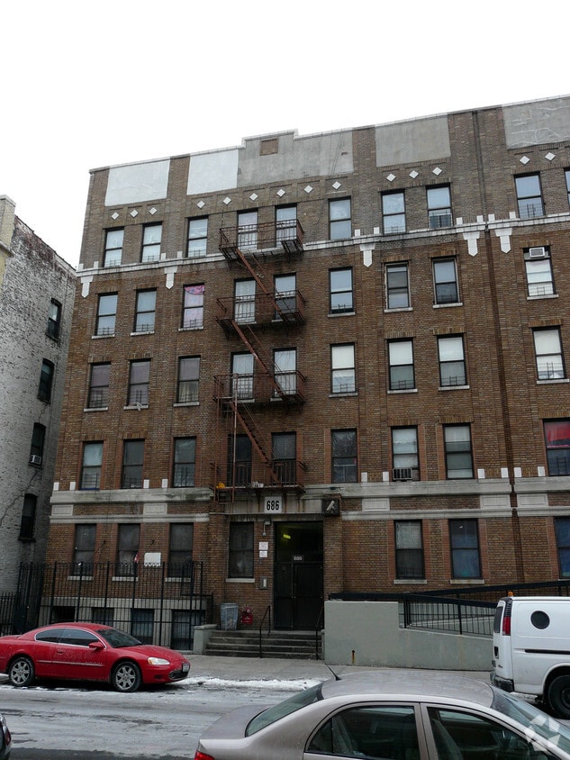 Foto del edificio - Beck Street Rehab