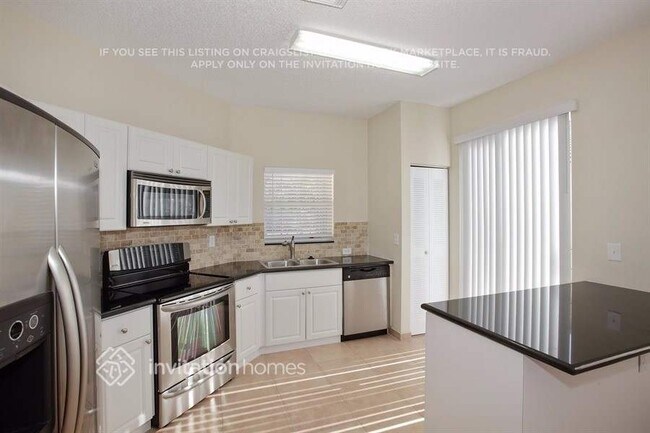 Foto del edificio - 18542 NW 22nd St