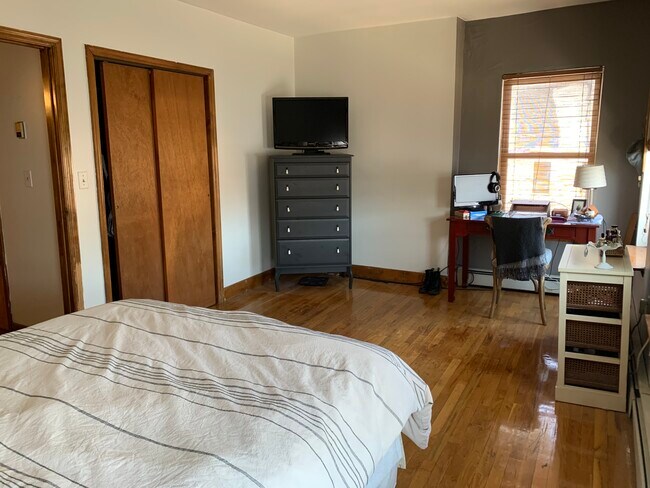 Master bedroom - 338 5th St