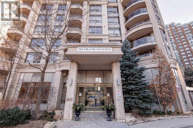 Building Photo - 310 Burnhamthorpe Rd W