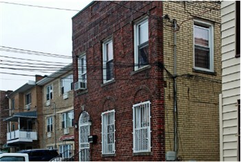 Foto del edificio - 846 E 214th St