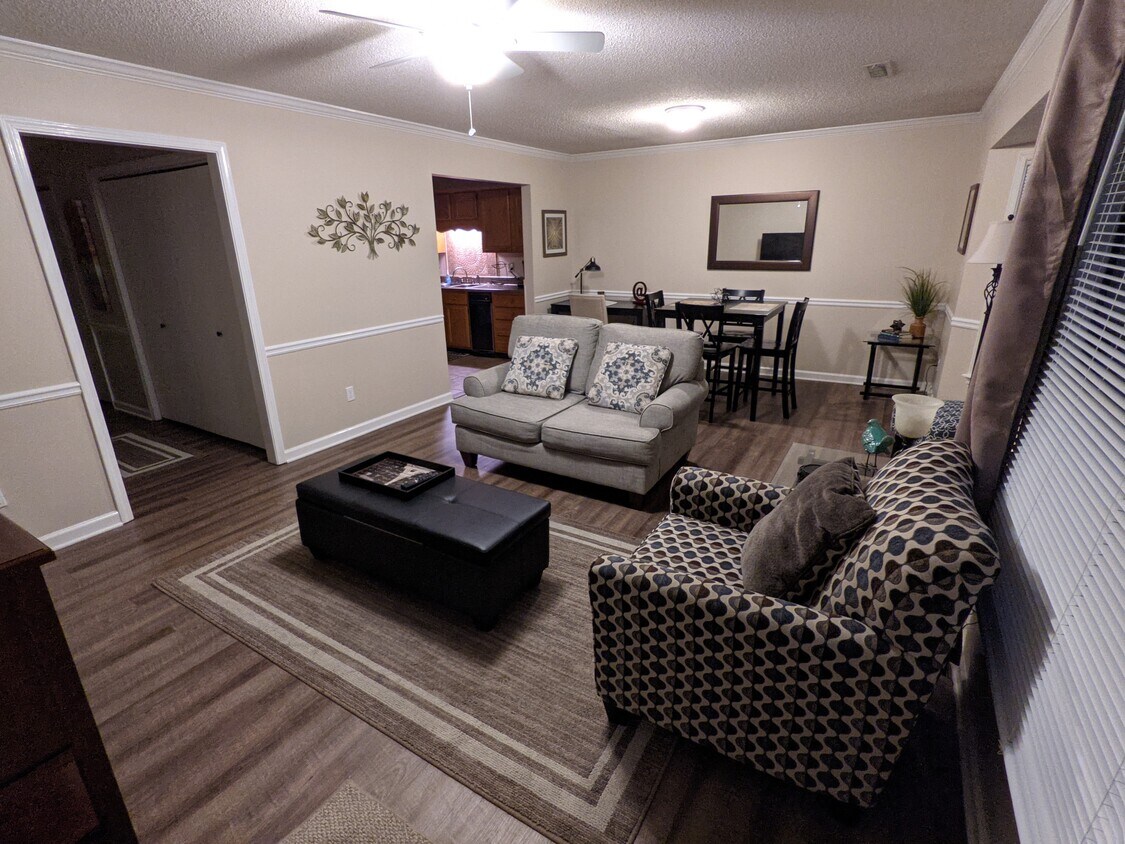 Foto principal - 212 Mount Vernon Dr