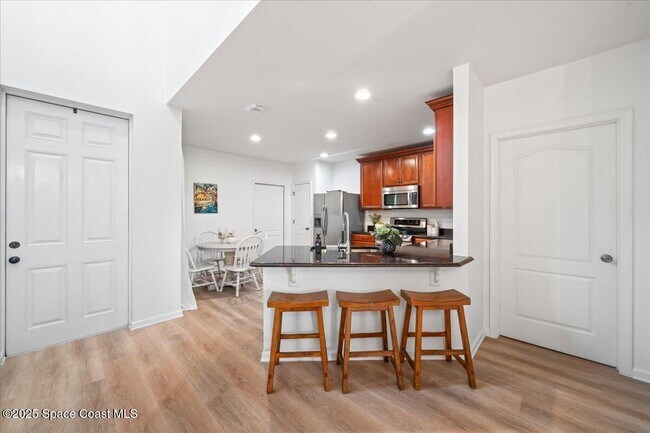 Foto del edificio - 134 Clemente Dr