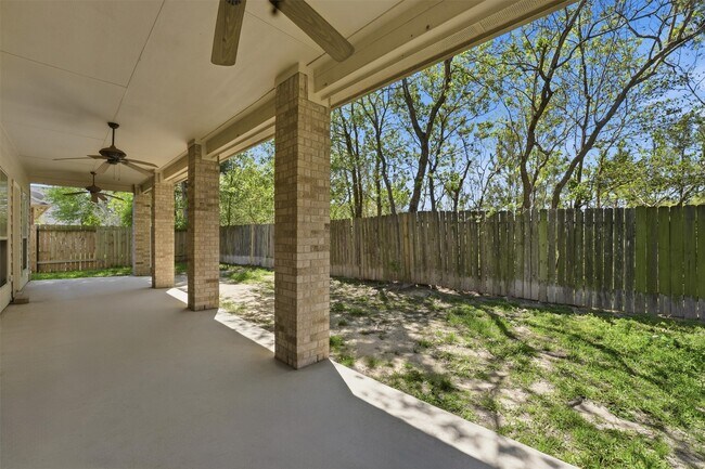 Foto del edificio - 21654 Horseshoe Dr