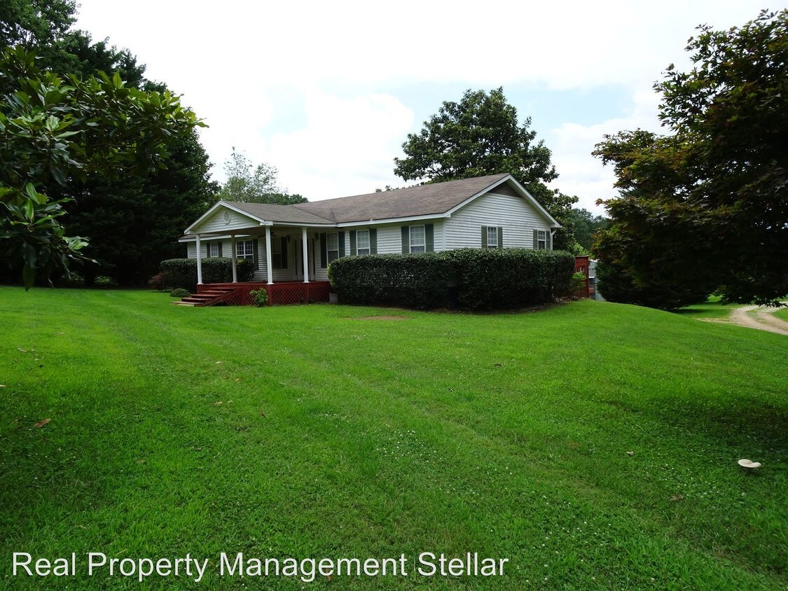 Primary Photo - 3 br, 2 bath House - 4618 Highland Road