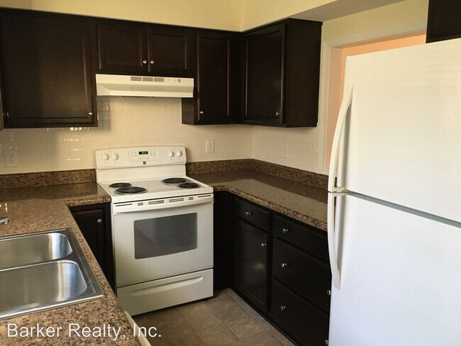 Building Photo - 2 br, 1 bath House - 404 Top Greene Lane