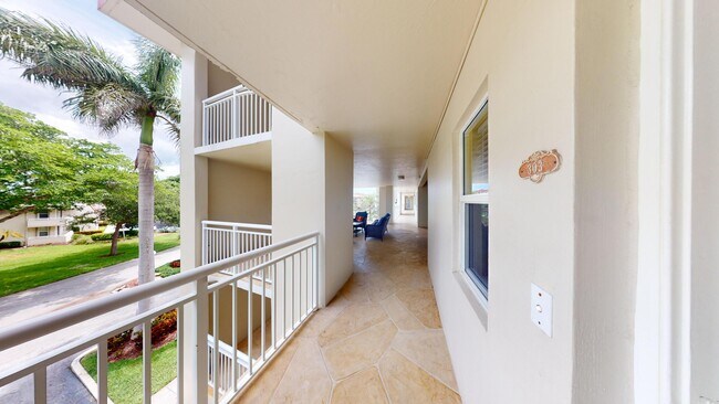 Building Photo - 3000 NE 48th Ct