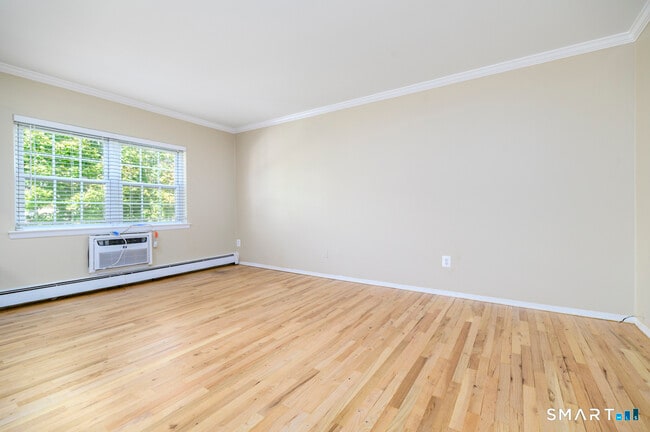 Building Photo - 398 Courtland Ave