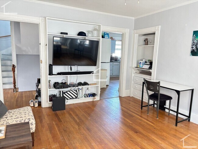 Foto del edificio - Nicely Priced Allston 5-Bed for 9/1