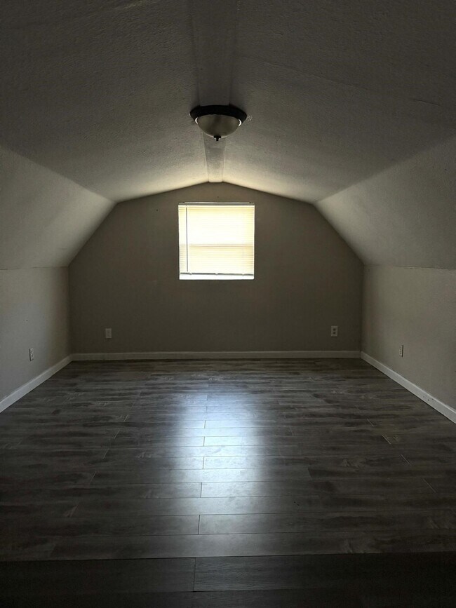 Foto del edificio - 16066 N Loop Dr