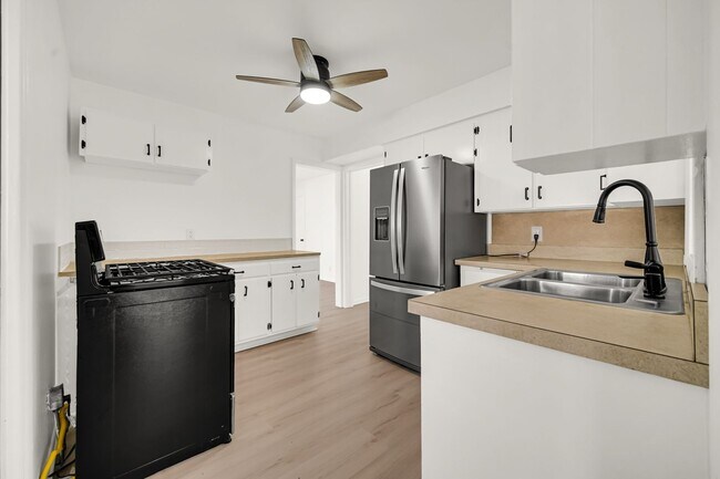 Foto del edificio - 3 Bedroom 1 Bathroom House for Rent!