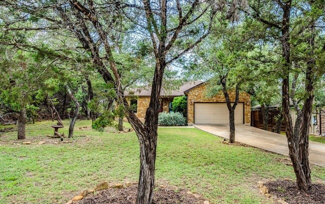 Building Photo - 10804 Wildwood Cir