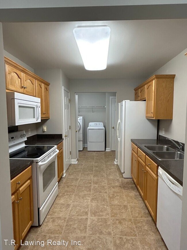Building Photo - 3 br, 2 bath House - 112 Crescent Street