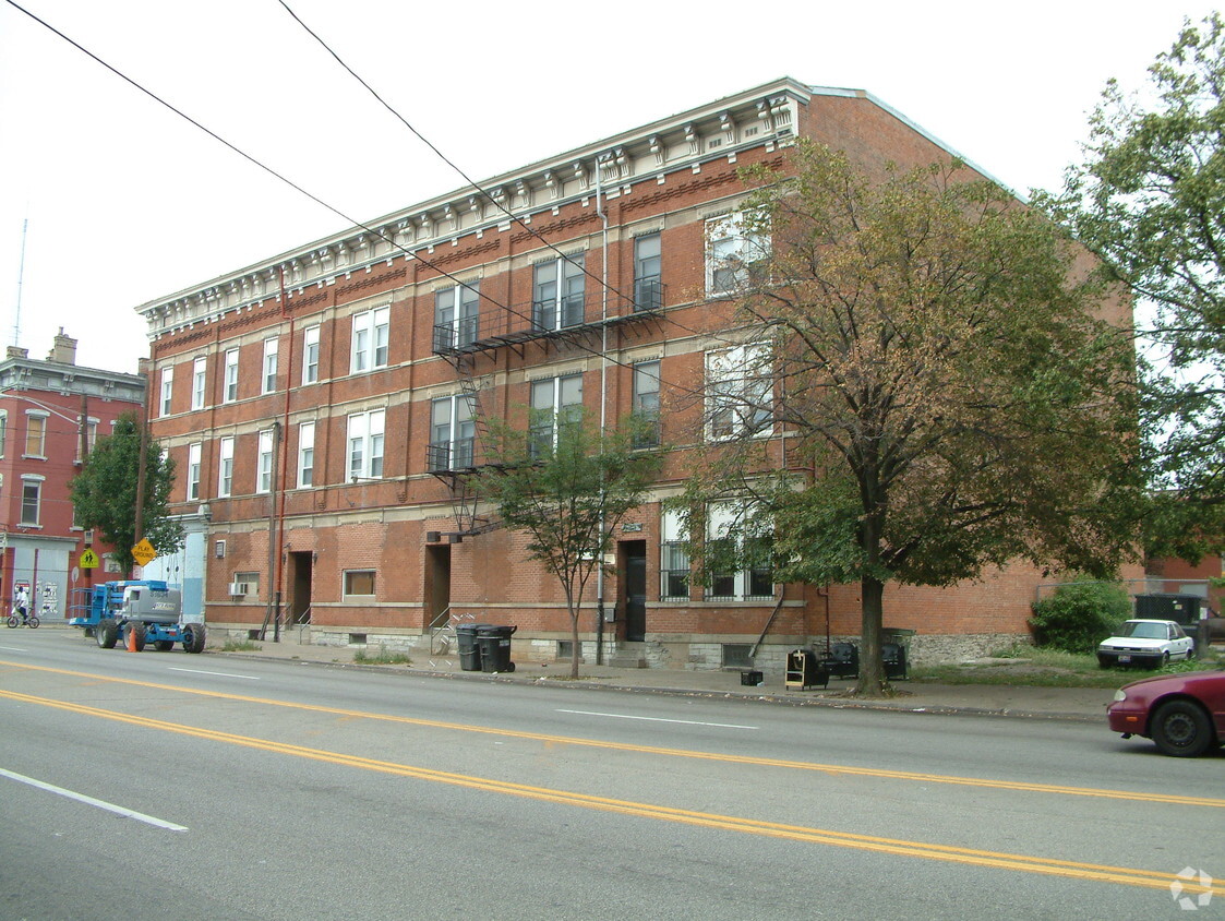 Building Photo - 1622-1626 Linn St