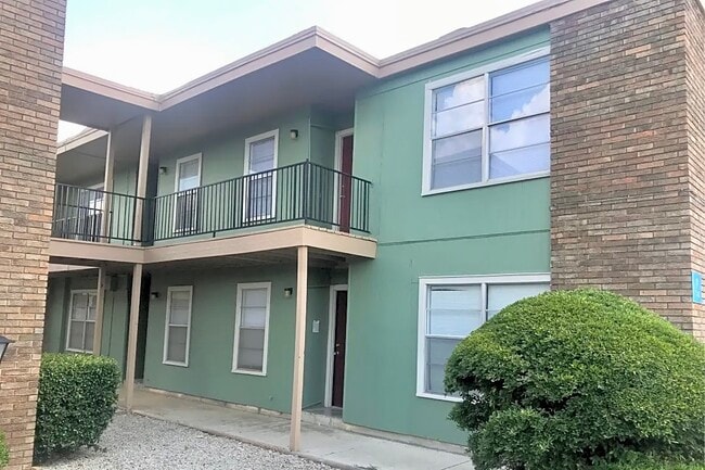 Building Photo - Wayside Apts