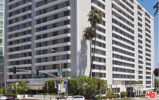 Foto del edificio - 10390 Wilshire Blvd