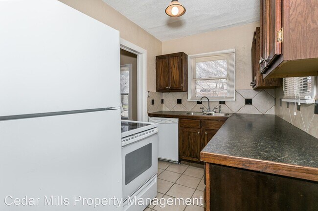 Building Photo - 2 br, 1 bath House - 710 S Green