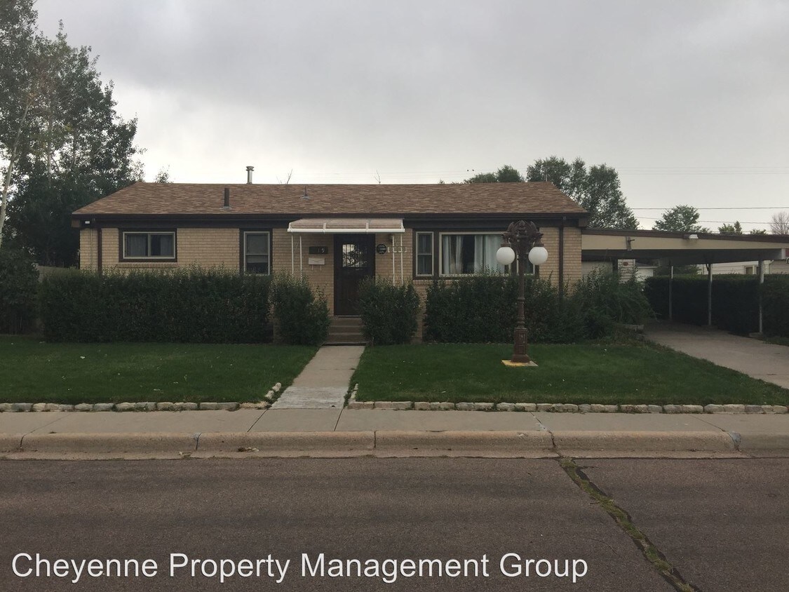 Primary Photo - 3 br, 2 bath House - 219 Hobbs Ave.