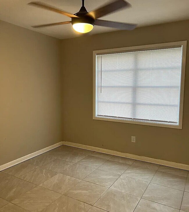 Foto del edificio - 4109 Parkway Dr