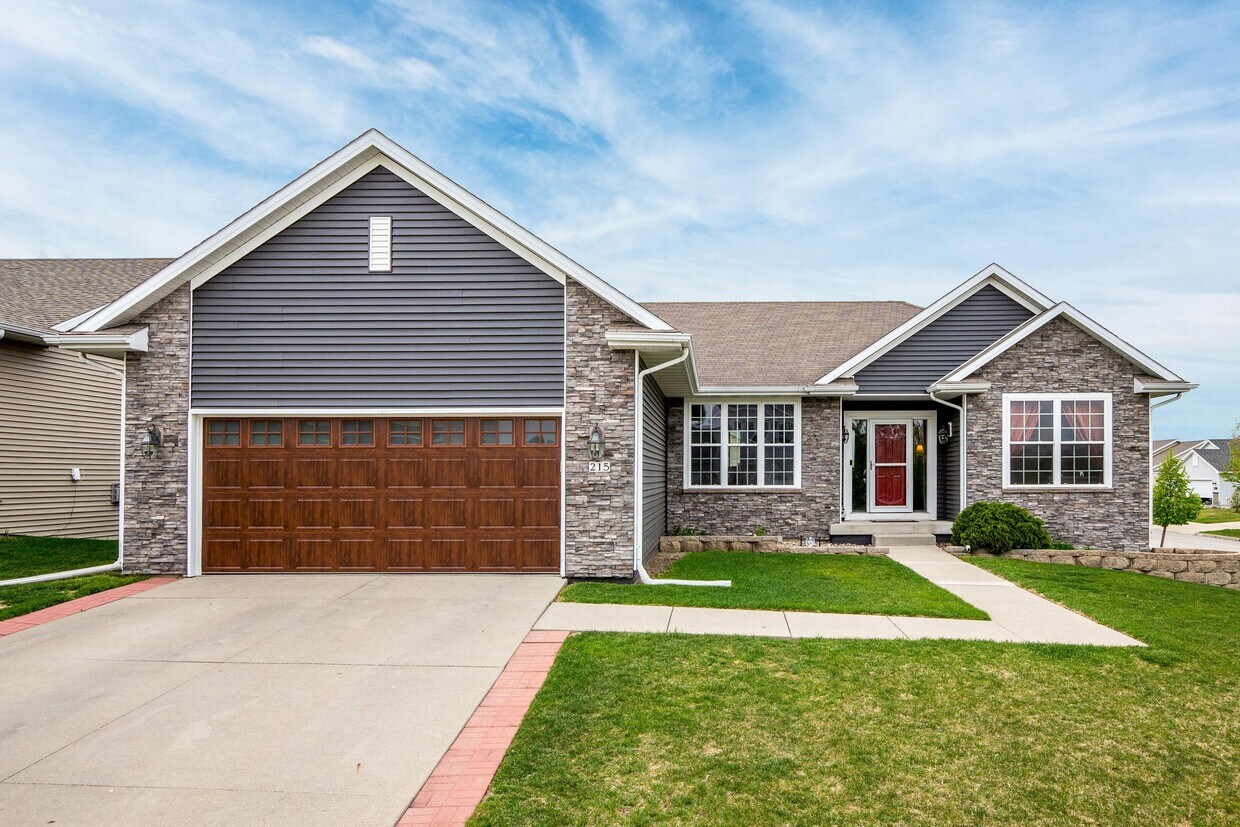 215 Hartford Dr, Ames, IA 50014 House Rental in Ames, IA