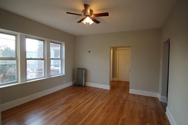 Sala de estar - 4324 N Bernard St