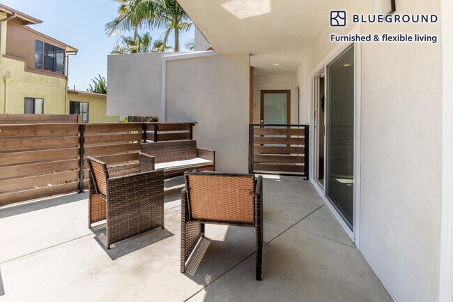 Foto del edificio - 312 Calle Miramar